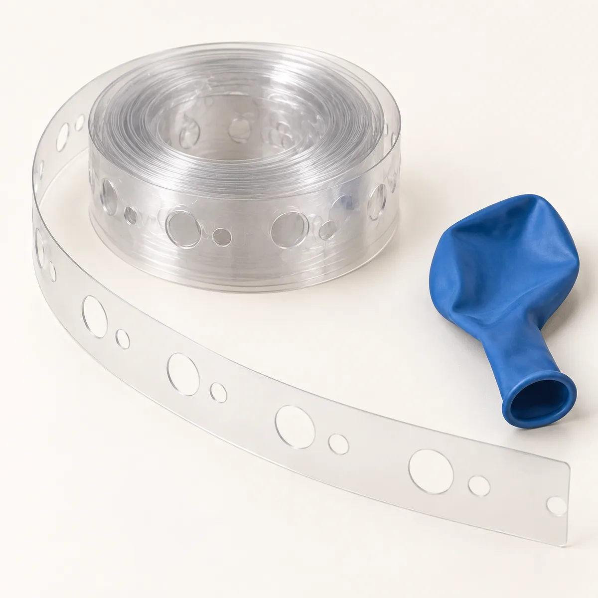 Balloon garland assembly strip — Balloon accessories product concept / 气球链组装孔带，气球配套耗材产品示意图